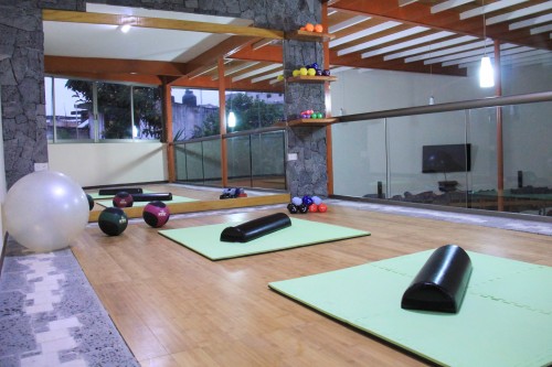 Yoga & Pilates CETMYN